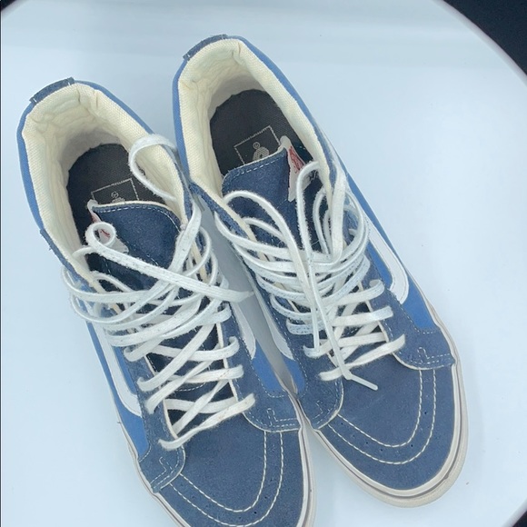 Vans - Picture 3 of 3